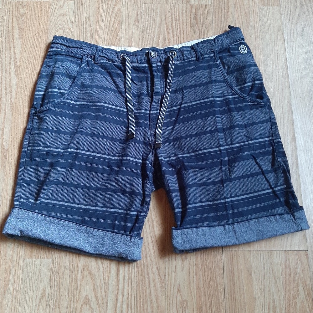 Buffalo David Bitton Striped Fold Up Cuffs Shorts Men's 38